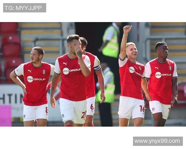 汉姆心目中的足球明星是谁他在球场上的表现如何影响了球队的成绩